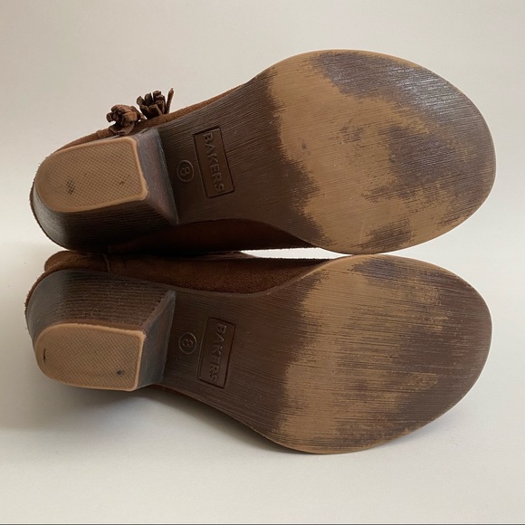 BAKERS medium brown suede ankle bootie heels (size 8) - box included - Picture 4 of 9